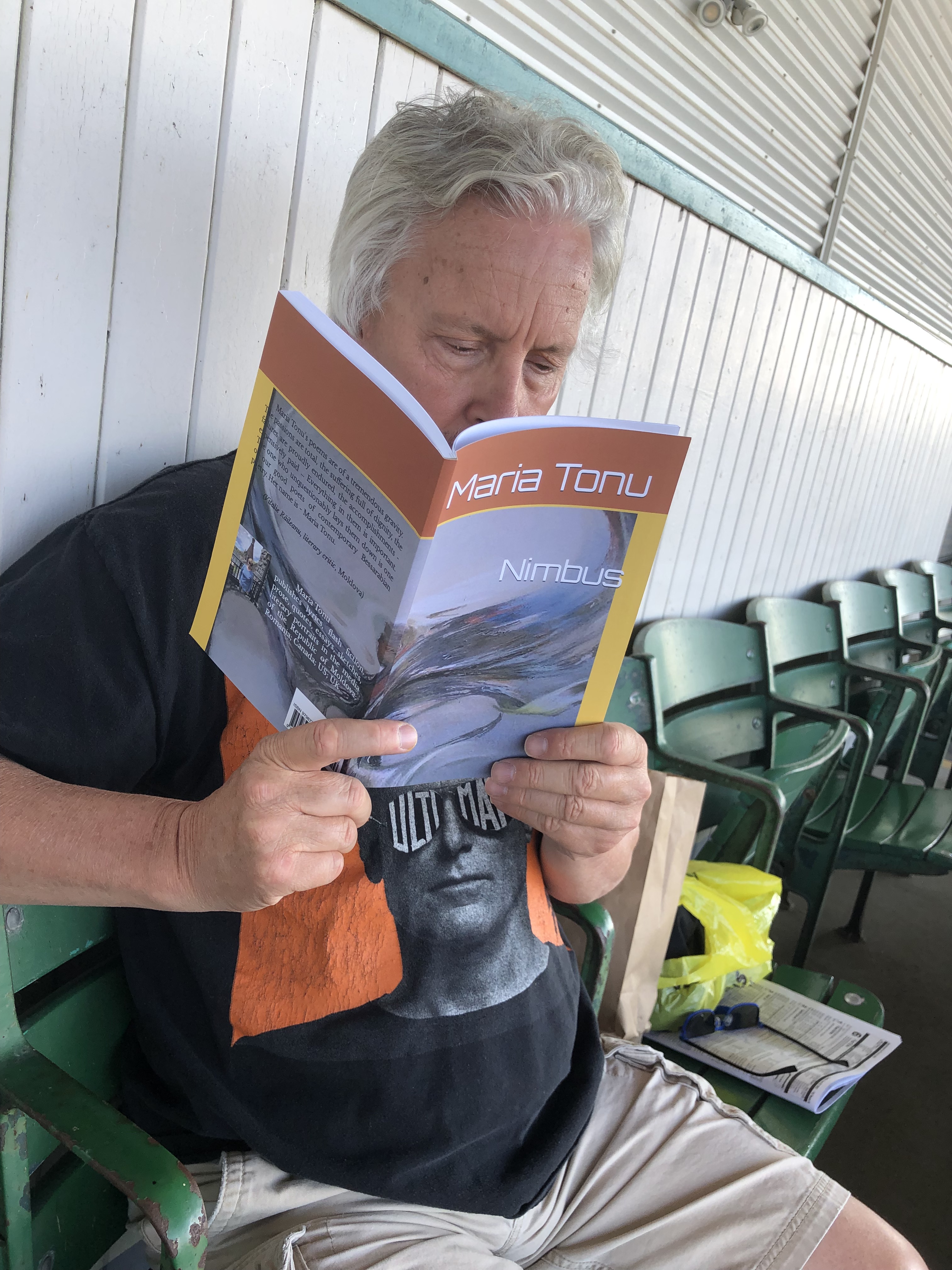 Dan reads