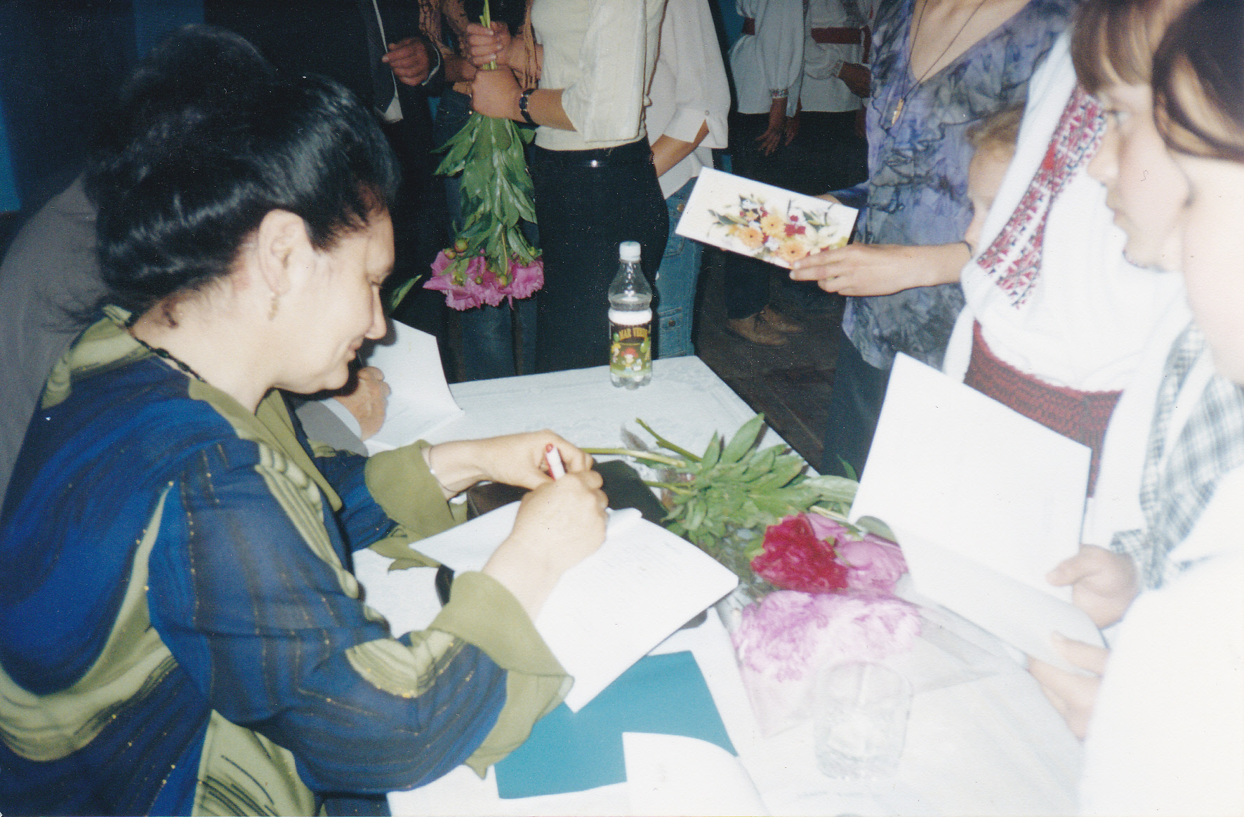 Autografe la Macaresti 2004